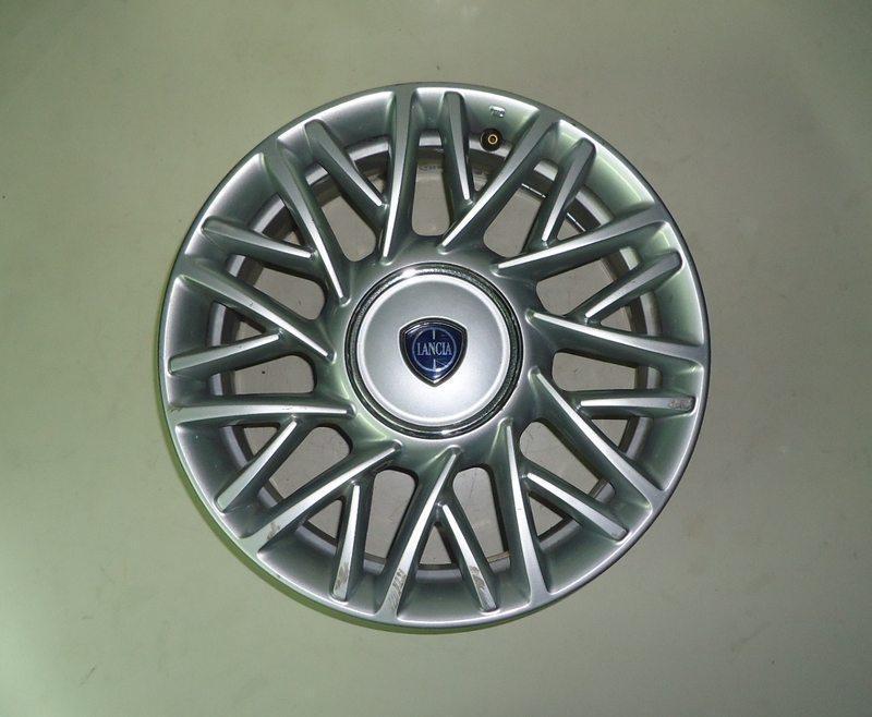 51953706 CERCHIO IN LEGA R15 LANCIA YPSILON 6X15H2-30 ANNO 2014