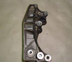 9636257580_SUPPORTO_ALTERNATORE_PEUGEOT_206_1.6_16v_2001_Q._01_S.M._10FX2F__(3).JPG