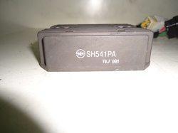 SH541PA__REGOLATORE_DI_TENSIONE_HONDA_SH_1.25_Q.01__(2).JPG