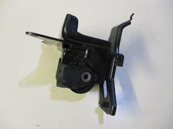 id_6243_AUTERN00006138_B5_SUPPORTO_MOTORE_LATO_CAMBIO_TOYOTA_YARIS_1.4_D_4D_ANNO_2013_1NDTV_Q.01__12__C1A6L1_.JPG