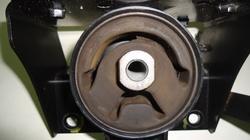 id_6853_AUTERN00006704_SUPPORTO_MOTORE_LATO_CAMBIO_SUZUKI_SWIFT_1.3_DDIS_ANNO_2012_Q.01__2__.JPG
