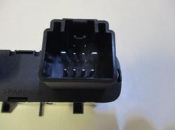 id_7282_AUTERN00007120_07356957180_BLOCCO_PRESA_CAVO_USB_FIAT_500_ANNO_2015_2019_Q.01__2__C4D6L3_.JPG
